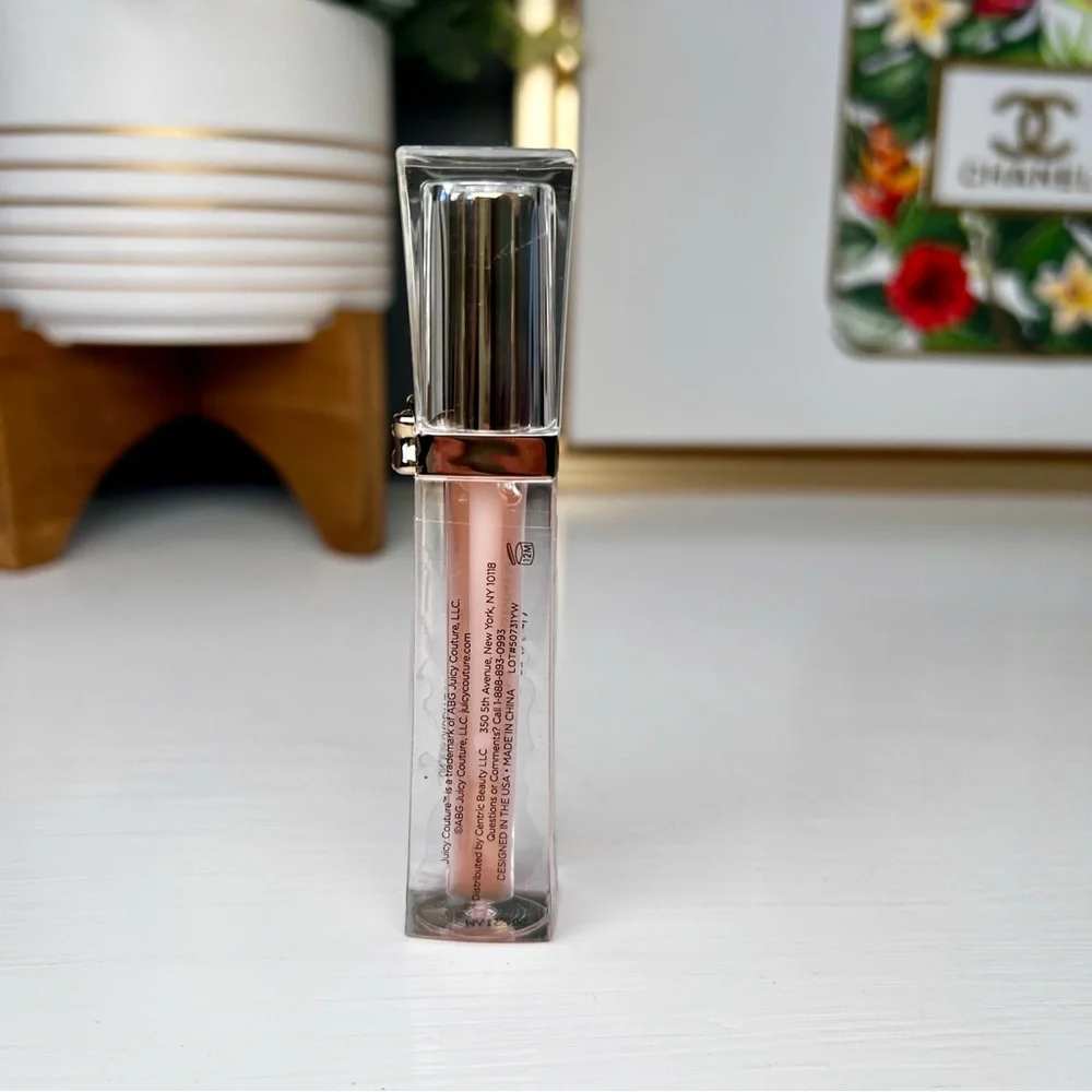 ✨5/25✨ Juicy Couture Lip Oil Nude Hues